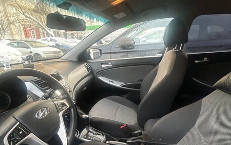 Hyundai Solaris II рестайлинг, 2011 год, 720 000 рублей, 4 фотография