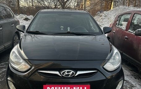 Hyundai Solaris II рестайлинг, 2011 год, 720 000 рублей, 3 фотография