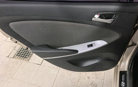 Hyundai Solaris II рестайлинг, 2013 год, 540 000 рублей, 16 фотография