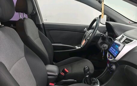 Hyundai Solaris II рестайлинг, 2013 год, 540 000 рублей, 21 фотография