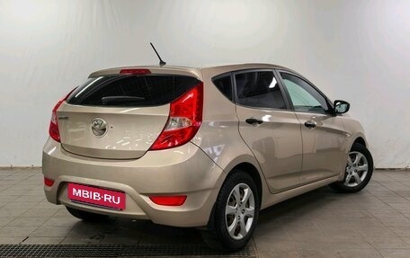 Hyundai Solaris II рестайлинг, 2013 год, 540 000 рублей, 2 фотография