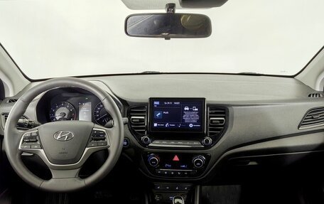 Hyundai Solaris II рестайлинг, 2022 год, 1 880 000 рублей, 8 фотография