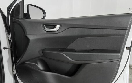 Hyundai Solaris II рестайлинг, 2022 год, 1 880 000 рублей, 26 фотография