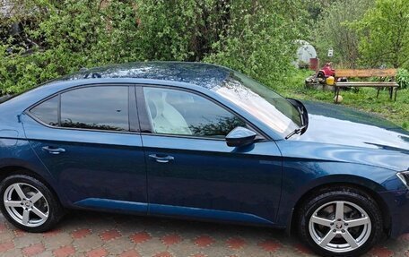 Skoda Superb III рестайлинг, 2019 год, 2 540 000 рублей, 2 фотография