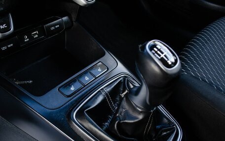 KIA Rio IV, 2017 год, 866 000 рублей, 12 фотография