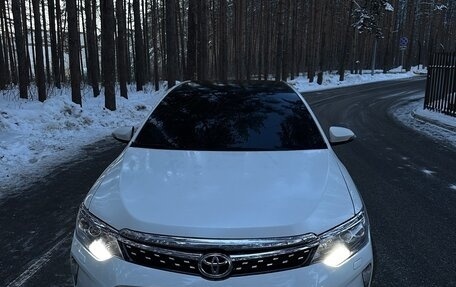 Toyota Camry, 2015 год, 1 750 000 рублей, 2 фотография