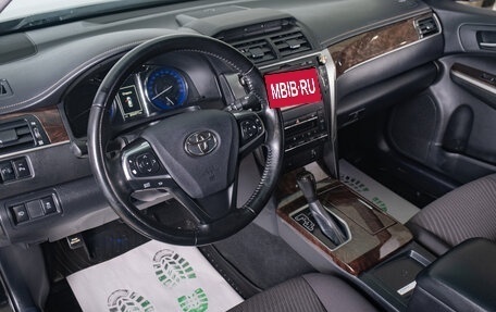 Toyota Camry, 2018 год, 1 899 000 рублей, 8 фотография