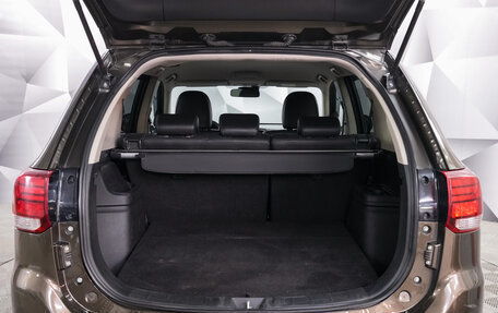 Mitsubishi Outlander III рестайлинг 3, 2016 год, 2 084 000 рублей, 19 фотография