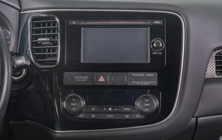 Mitsubishi Outlander III рестайлинг 3, 2013 год, 2 049 000 рублей, 15 фотография