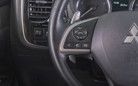 Mitsubishi Outlander III рестайлинг 3, 2013 год, 2 049 000 рублей, 11 фотография