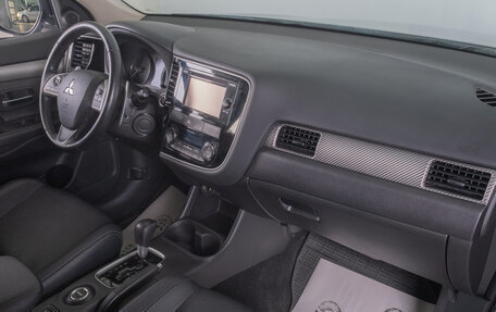 Mitsubishi Outlander III рестайлинг 3, 2013 год, 2 049 000 рублей, 19 фотография