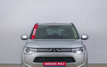 Mitsubishi Outlander III рестайлинг 3, 2013 год, 2 049 000 рублей, 4 фотография