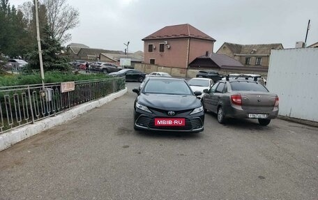 Toyota Camry, 2022 год, 2 850 000 рублей, 2 фотография