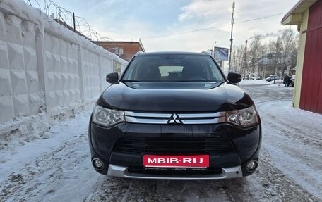 Mitsubishi Outlander III рестайлинг 3, 2014 год, 1 750 000 рублей, 1 фотография