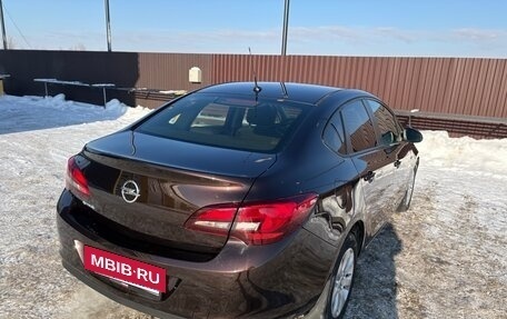 Opel Astra J, 2014 год, 950 000 рублей, 9 фотография
