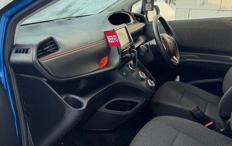 Toyota Sienta II, 2019 год, 1 390 000 рублей, 24 фотография