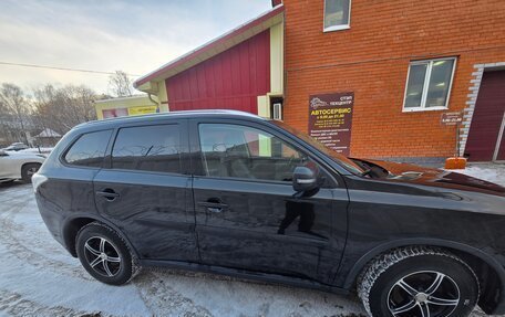 Mitsubishi Outlander III рестайлинг 3, 2014 год, 1 750 000 рублей, 11 фотография