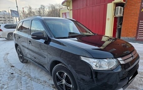 Mitsubishi Outlander III рестайлинг 3, 2014 год, 1 750 000 рублей, 12 фотография