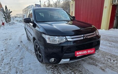 Mitsubishi Outlander III рестайлинг 3, 2014 год, 1 750 000 рублей, 13 фотография