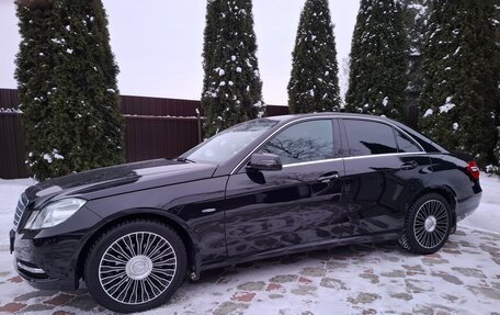 Mercedes-Benz E-Класс, 2012 год, 2 250 000 рублей, 2 фотография