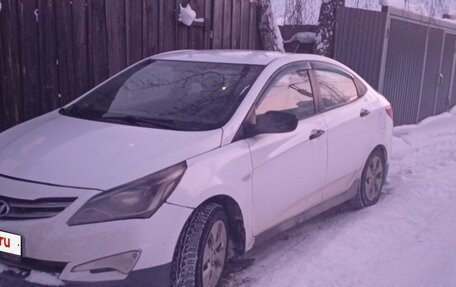 Hyundai Solaris II рестайлинг, 2015 год, 600 000 рублей, 2 фотография