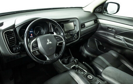 Mitsubishi Outlander III рестайлинг 3, 2013 год, 1 349 898 рублей, 11 фотография