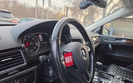 Volkswagen Touareg III, 2017 год, 3 990 000 рублей, 9 фотография