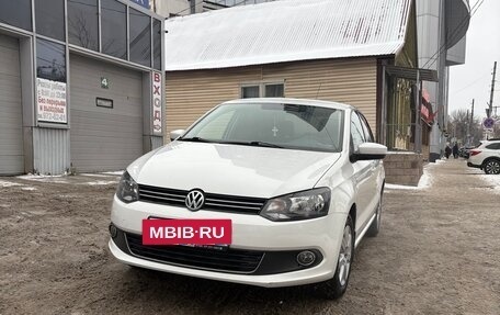 Volkswagen Polo VI (EU Market), 2011 год, 950 000 рублей, 2 фотография