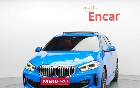 BMW 1 серия, 2021 год, 2 970 000 рублей, 3 фотография