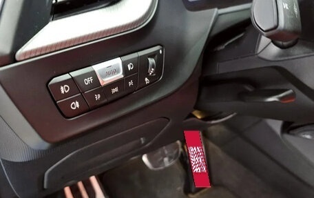 BMW 1 серия, 2021 год, 2 970 000 рублей, 15 фотография