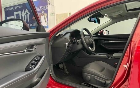 Mazda 3, 2022 год, 2 100 000 рублей, 14 фотография