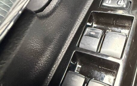 Toyota Land Cruiser 200, 2012 год, 2 700 000 рублей, 5 фотография