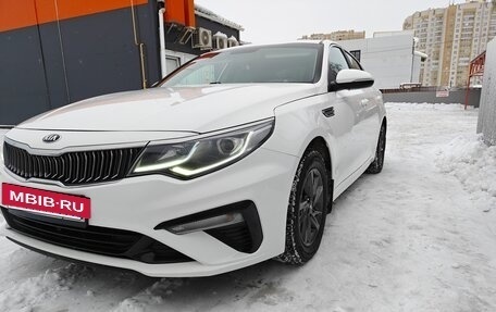 KIA Optima IV, 2019 год, 2 100 000 рублей, 3 фотография
