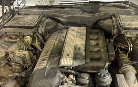 BMW 5 серия, 2000 год, 580 000 рублей, 7 фотография