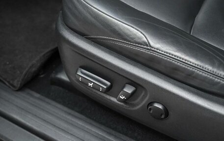 Toyota Land Cruiser Prado 150 рестайлинг 2, 2016 год, 3 200 000 рублей, 9 фотография