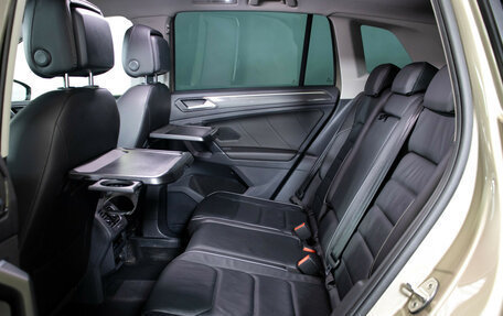 Volkswagen Tiguan II, 2017 год, 2 455 000 рублей, 10 фотография