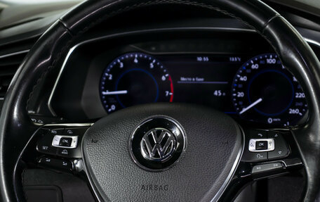 Volkswagen Tiguan II, 2017 год, 2 455 000 рублей, 17 фотография