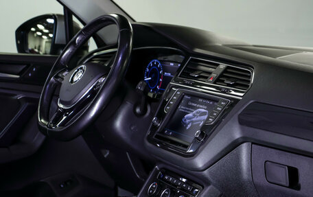 Volkswagen Tiguan II, 2017 год, 2 455 000 рублей, 18 фотография