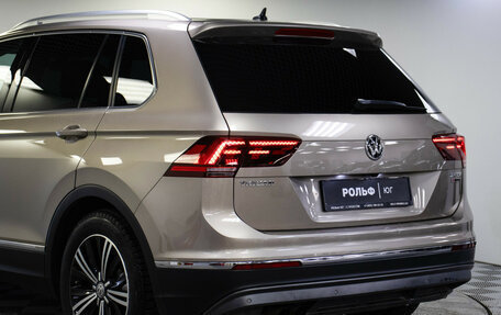 Volkswagen Tiguan II, 2017 год, 2 455 000 рублей, 29 фотография