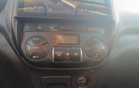 Toyota RAV4, 2003 год, 750 000 рублей, 6 фотография