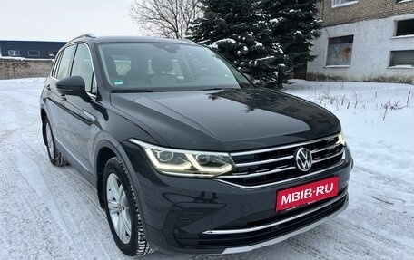 Volkswagen Tiguan II, 2021 год, 3 960 000 рублей, 1 фотография