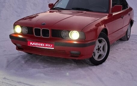 BMW 5 серия, 1988 год, 500 000 рублей, 1 фотография