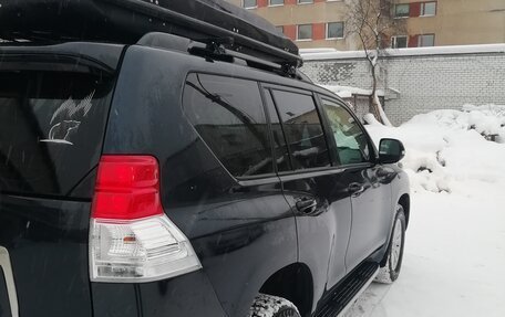 Toyota Land Cruiser Prado 150 рестайлинг 2, 2011 год, 3 100 000 рублей, 6 фотография