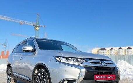 Mitsubishi Outlander III рестайлинг 3, 2018 год, 2 100 000 рублей, 6 фотография