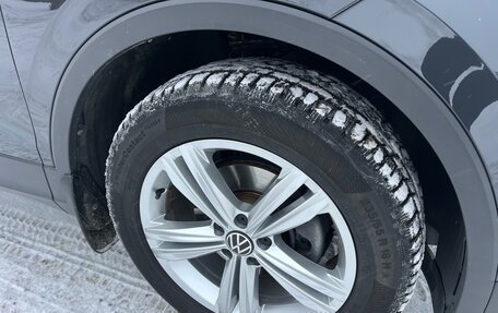 Volkswagen Tiguan II, 2021 год, 3 960 000 рублей, 7 фотография