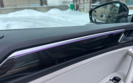 Volkswagen Tiguan II, 2021 год, 3 960 000 рублей, 9 фотография