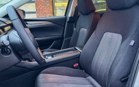 Mazda 6, 2018 год, 2 300 000 рублей, 13 фотография