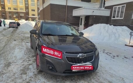 Chevrolet Cruze II, 2013 год, 800 000 рублей, 8 фотография