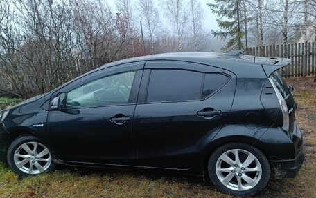 Toyota Aqua I, 2013 год, 800 000 рублей, 9 фотография