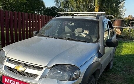Chevrolet Niva I рестайлинг, 2019 год, 800 000 рублей, 17 фотография
